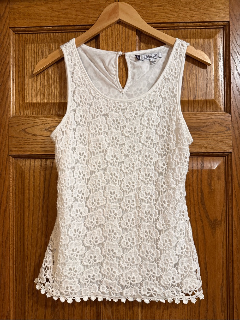 Jennifer Lopez Cream Floral Lace Sleeveless Camisole - size medium